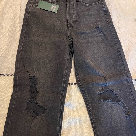 NWT Black Wild Fable High Rise Distressed Straight Leg Relaxed Fit Jeans - Picture 4 of 14